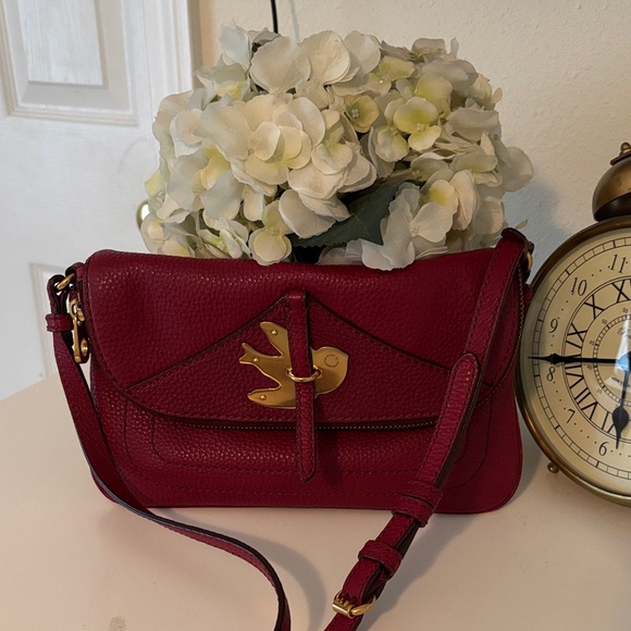Handbags - Marc Jacob’s Elegant Burgundy Leather crossbody Bag